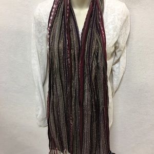 Maurices scarf.A12